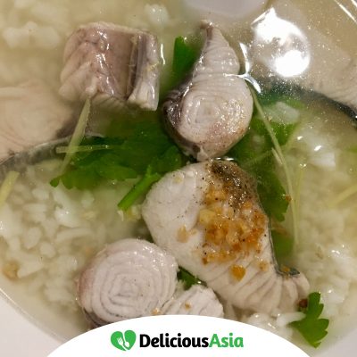 Rice porridge with sea bass fish - Khao tom pla kapong